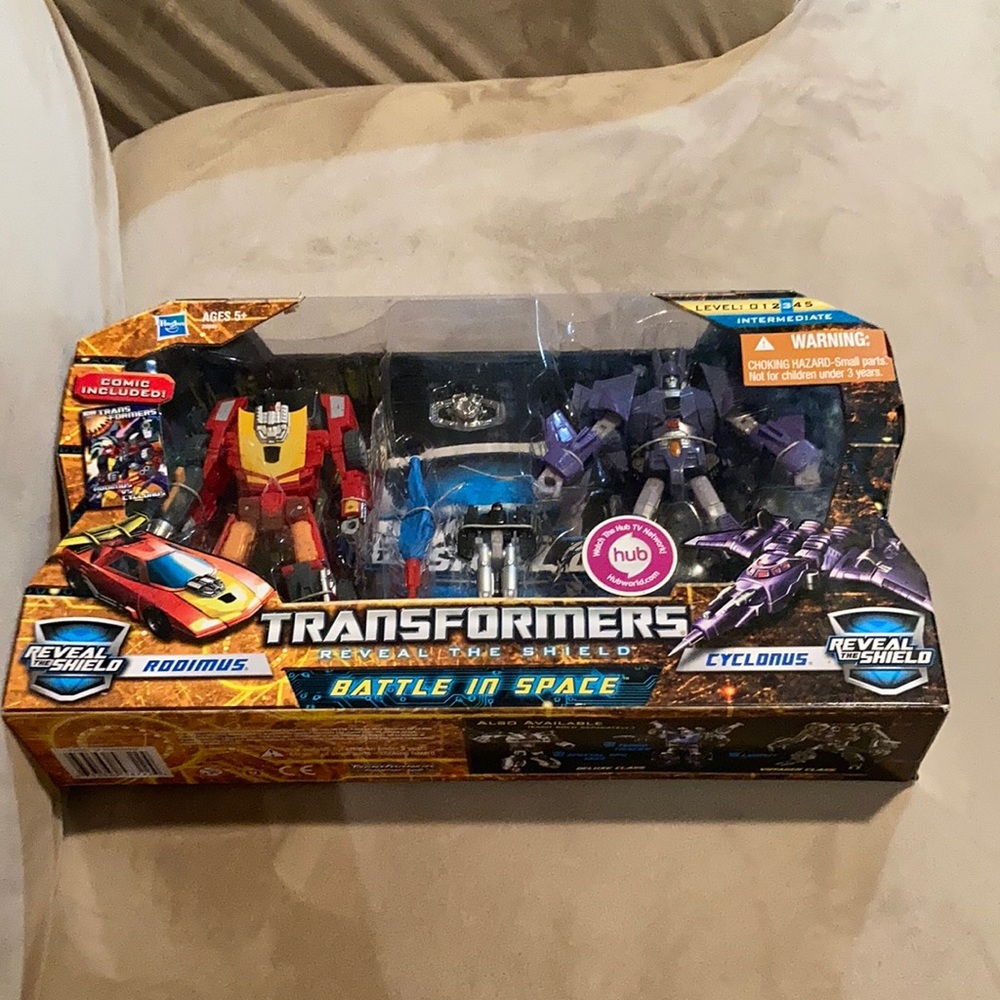 Transformers collectible, brand new in box never opened. Box has minimal wear.